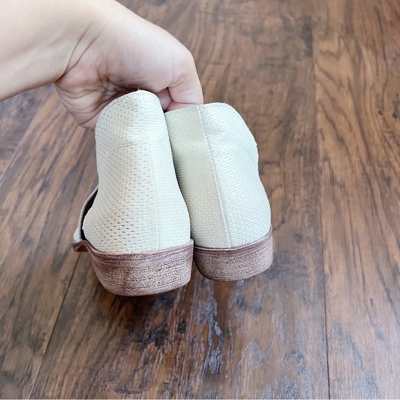 Free People • Mont Blanc Sandal asymmetrical White Distress leather cream ivory - Picture 8 of 10